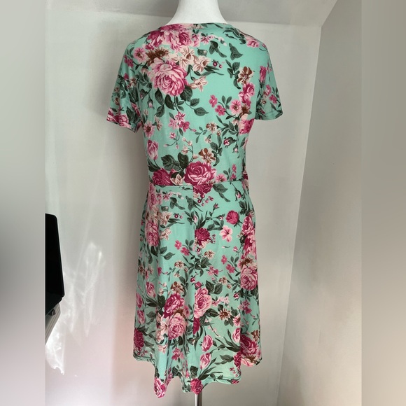 NWT Tropical Bloom Dress - Picture 2 of 6